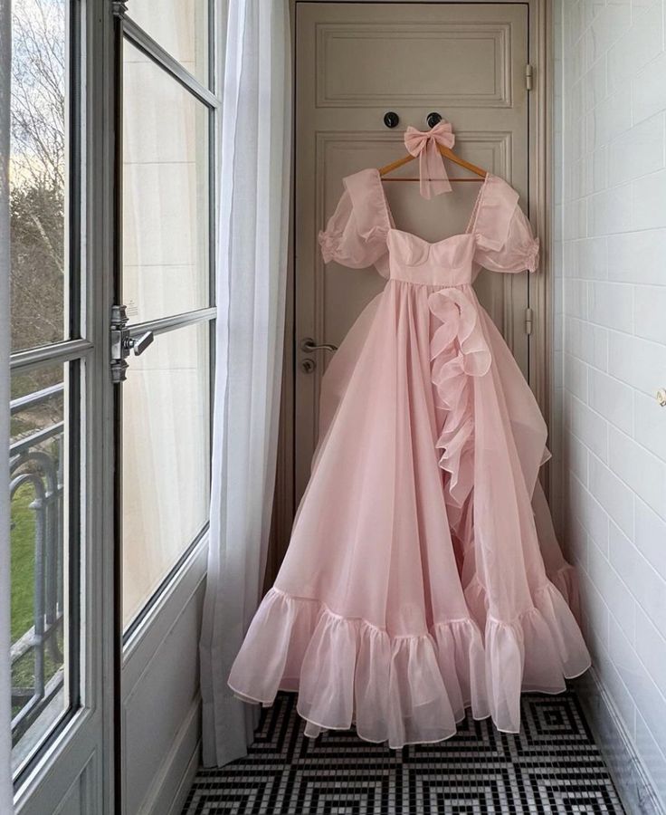 Pink Prom Dresses Short Puff Sleeves Ruffles Prom Party Gowns Princess Formal Dresses
