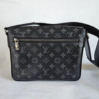 Louis Vuitton District PM Messenger Mens Bag