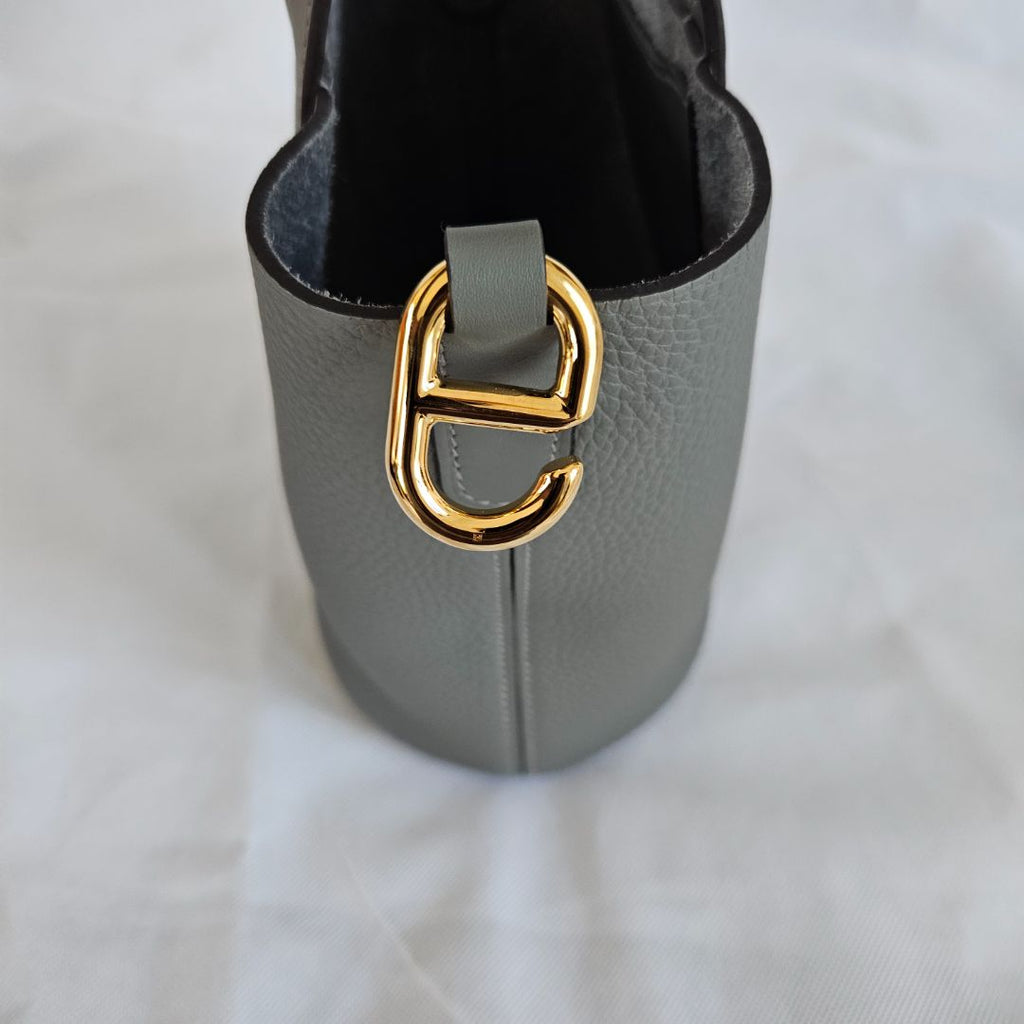 Hermès In The Loop 18 Bag in Clemence Taurillon Gris Meyer