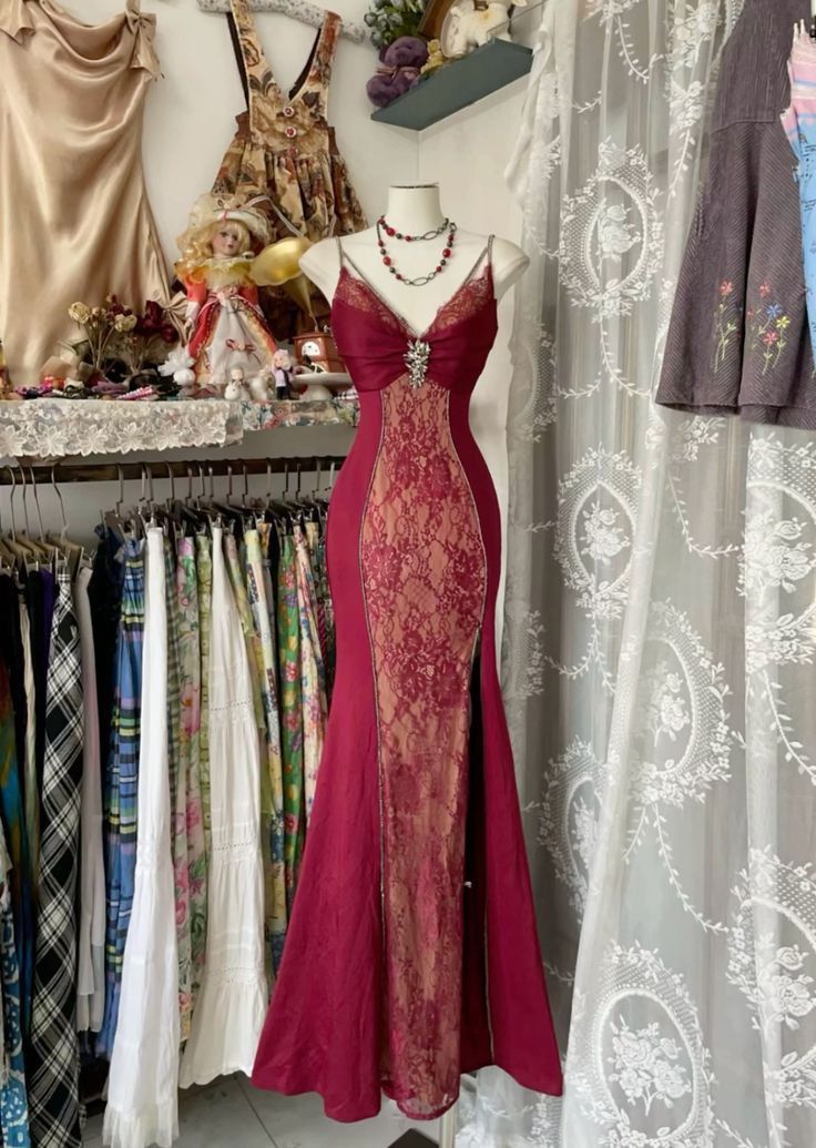 V Neck Lace Burgundy Long Prom Dress Mermaid Evening Party Gown