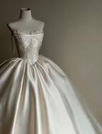 White strapless, waist‑cinching, vintage‑patterned, long ball gown with a fluffy skirt, wedding dress R8002