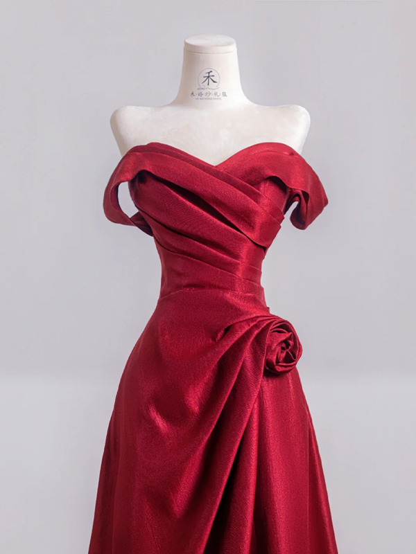 Red off-the-shoulder fitted waist slim-fitting ball gown/bridal dress R8239