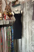 Black halter-neck fitted midi ball gown R7572