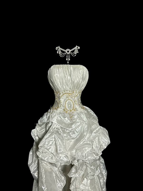 White strapless fitted waist slim-fitting ball gown with retro floral pattern R8109