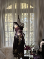 Black halter-neck, gold-print, fitted, mid-length ball gown R7736