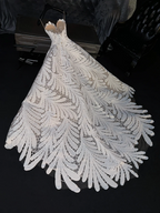 White floral halter-neck fitted long ball gown/bridal dress R8779