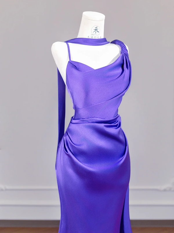 Deep purple halter-neck fitted bodycon long ball gown R8263