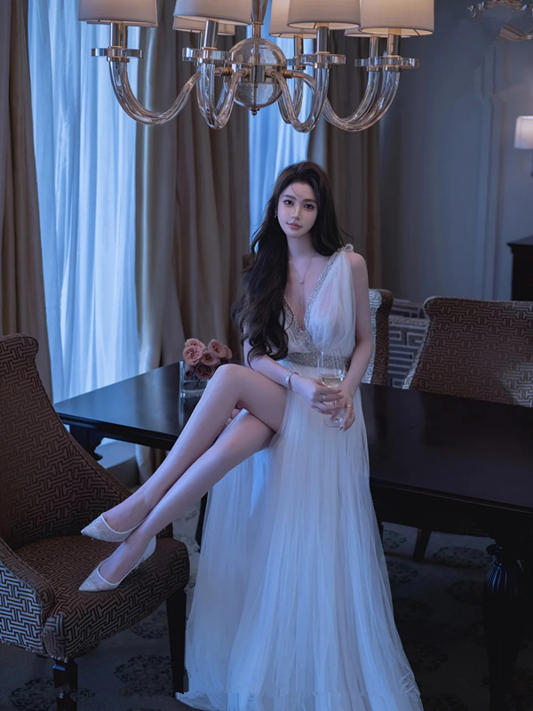 White V-Neck Waist-Cinched High-Slit Elegant Floor-Length Prom Dress R7103