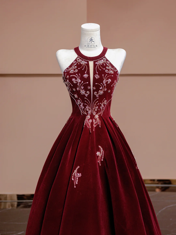 Red halter-neck, fitted waist, full skirt, long ball gown, bridal dress R8352