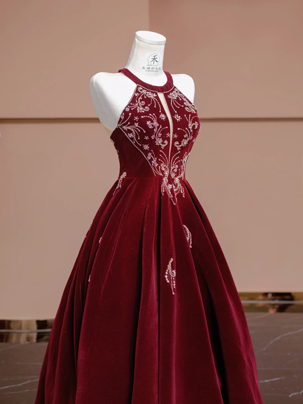 Red halter-neck, fitted waist, full skirt, long ball gown, bridal dress R8352