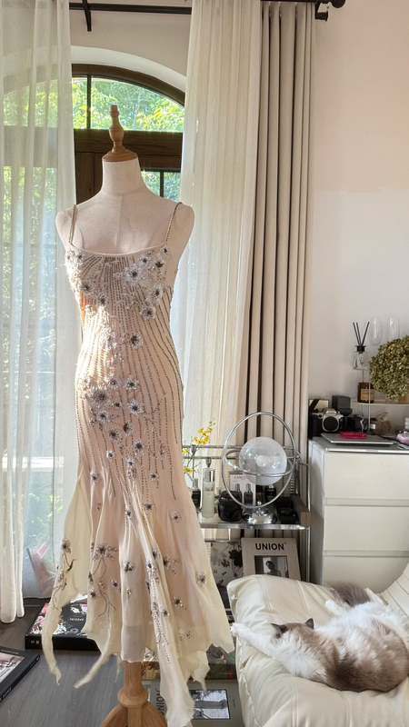 Light apricot halter-neck fitted waist slim-fitting irregular hem long ball gown R7771