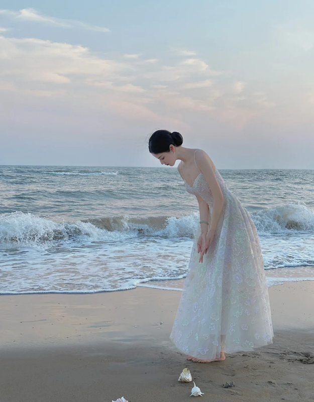 White sheer spaghetti‑strap waist‑cinched slim‑fit appliqué long prom gown, wedding dress R8012