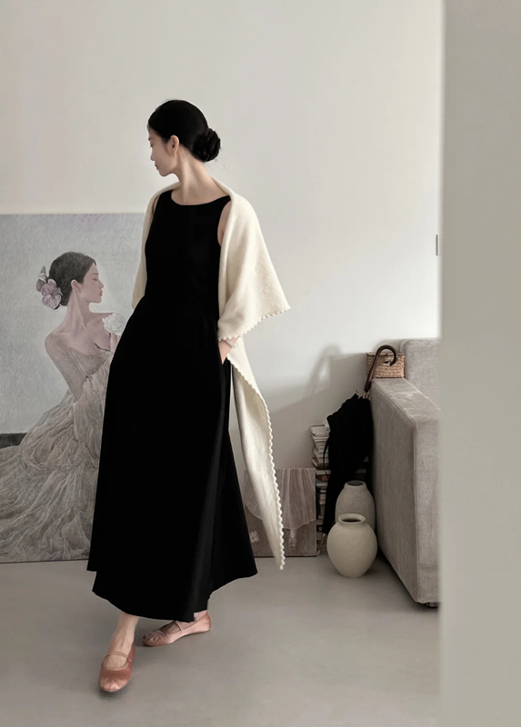 Black spaghetti strap, waist‑cinched, slim‑fit long elegant prom dress R7972