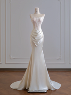 White strapless, fitted waist, bodycon long sexy ball gown/bridal dress R8182