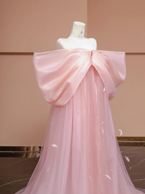 Light pink off-the-shoulder bow neckline straight long ball gown, bridal dress R8327