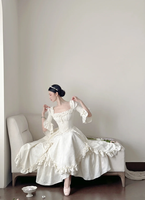 Pearl white square-neck waist-cinched slim-fit elegant vintage long prom gown, wedding dress R8017