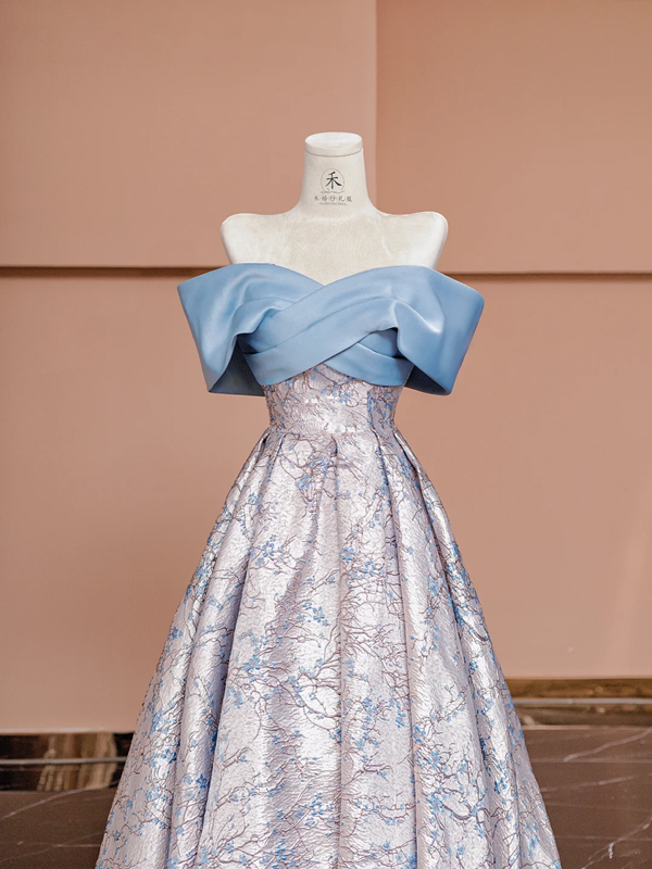 Light blue off-the-shoulder neckline, fitted waist, vintage print long ball gown R8418