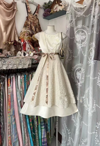 Light apricot sleeveless high-waisted midi ball gown R7471