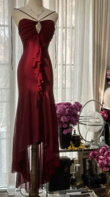Deep red strapless, fitted waist, bodycon, sexy long ball gown R7709