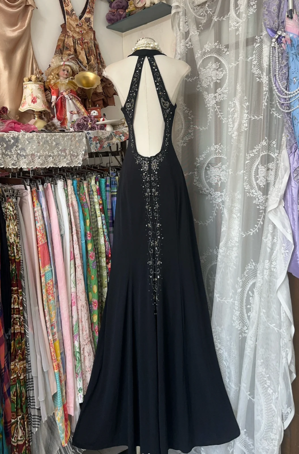 Sexy Black V NecK Satin Beaded A Line Long Party Dress Backless Evening Gown