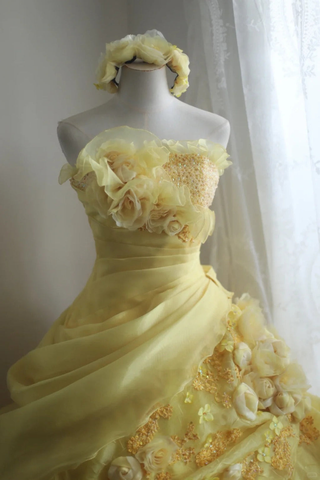 A Line Yellow 3D Flowers Wedding Dress Sleeveless Long Princess Evening Dress   cg25936
