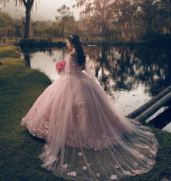 Sweetheart Handmade Flowers Tulle Quinceanera Dresses Ball Gown Sweet 16 Prom Gowns