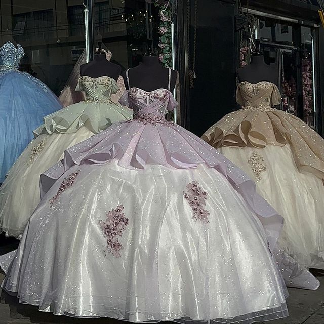 Luxury Quinceanera Dresses Applique Corset Ball Gown Prom Sweet 16 Dress