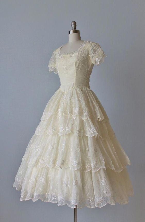 Vintage A Line Short Prom Dress Chic Evening Gown with Sleeve