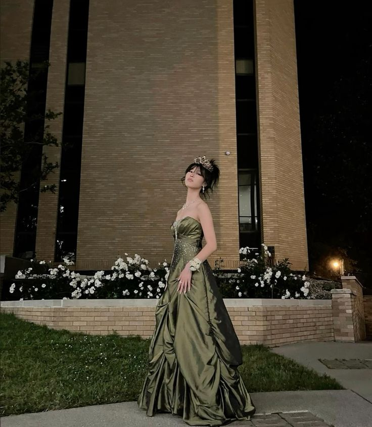 Luxurious Strapless Ball Gown Vintage Green Beaded  Prom Dress Evening Dress cc1427