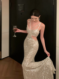 Silver sequined halter-neck fitted bodycon sexy long ball gown R8667