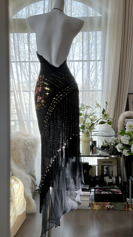 Black halter-neck, fitted waist, bodycon sexy long ball gown R7669