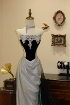 Silver-neck black bodice waist-cinching silver skirt sexy and elegant prom dress R7943