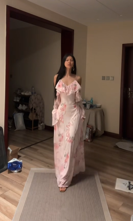 Light pink floral print halter top, fitted waist, sexy long ball gown R7596