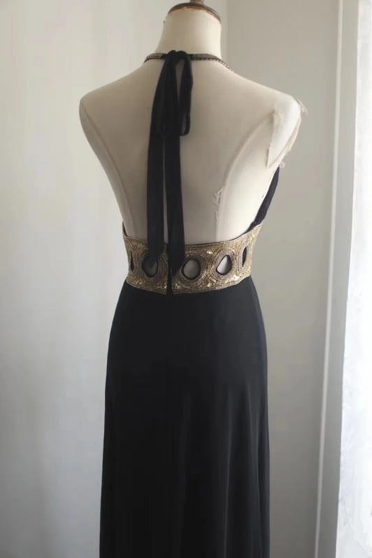 Black halter-neck waist-cinching backless sexy long prom dress R7947