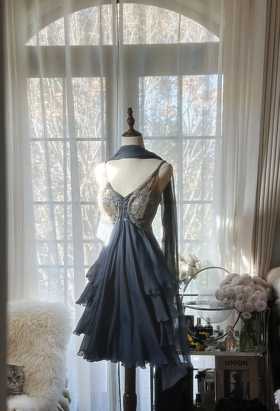 Gray-blue halter-neck, fitted waist, sexy midi-length prom dress R7719