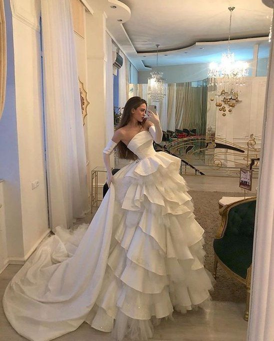 Elegant White Wedding Dress Multi Layer Bride Gowns