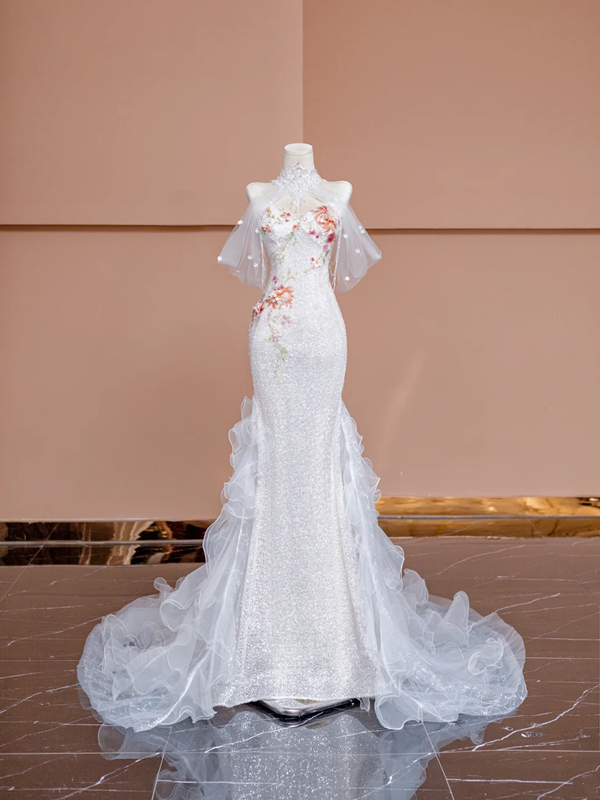 White halter-neck, fitted waist, bodycon, fishtail skirt, long ball gown, bridal gown R8424