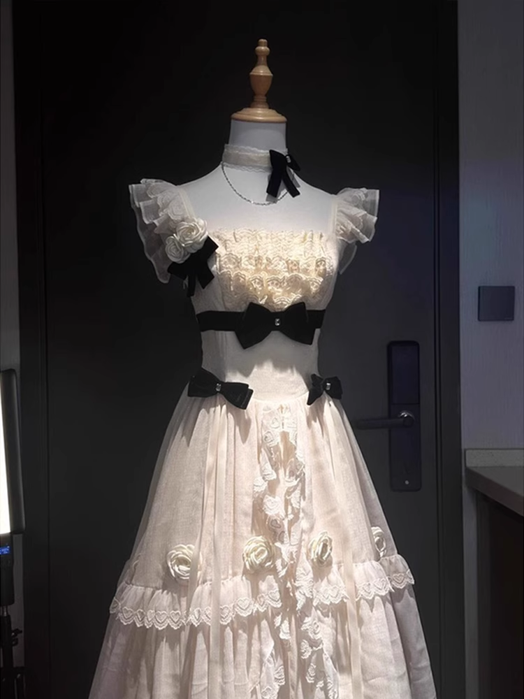 Chic Ball Gown Square Neckline Floral Ivory Lace Party Dresses Birthday Outfits With Black Bowknots