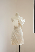 Off-white strapless fitted satin short ball gown, bridal dress R8552