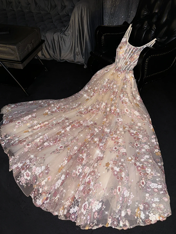 Light apricot halter-neck fitted waist slim-fit long ball gown with a full skirt R8736