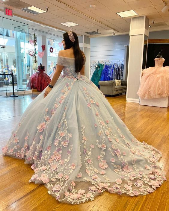 Elegant Blue Ball Gown Quinceanera Prom dresses Applique Lace Sweet 16 Formal Dress