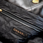 CHANEL 22 Small Handbag black