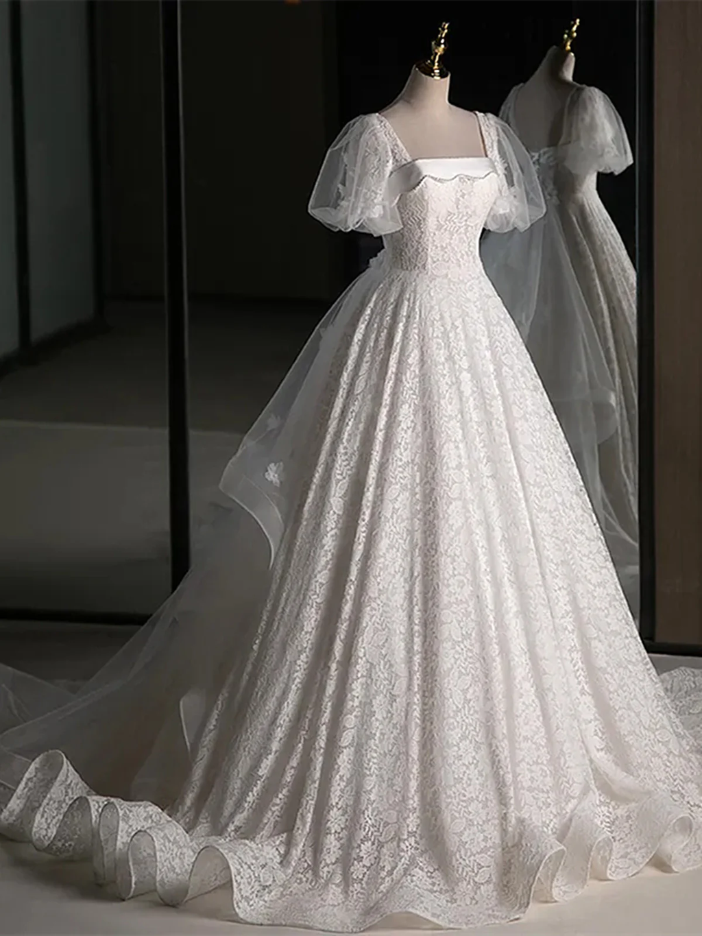 Elegant White Lace A Line Wedding Party Dress with Puff Sleeves White Lace Formal Gown