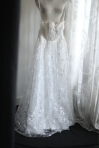 Pretty Spaghetti Straps White Lace A Line Formal Wedding Dress Y9032