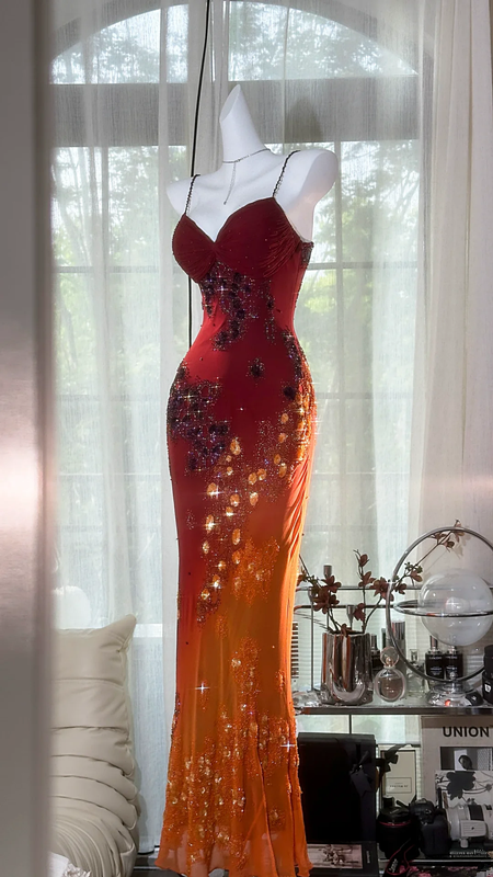 Red gradient halter-neck fitted long ball gown, sexy and sexy R7646