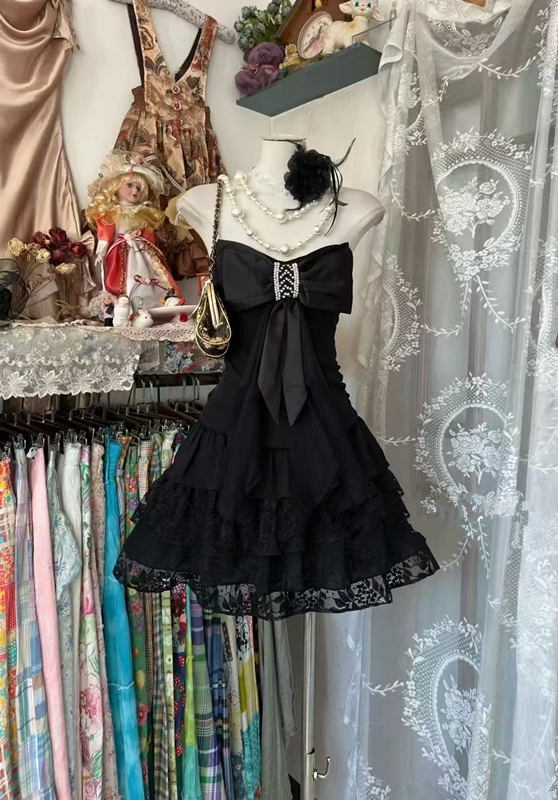 Black halter-neck fitted short ball gown R7491