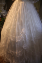 White retro classic fitted waist ball gown R7264