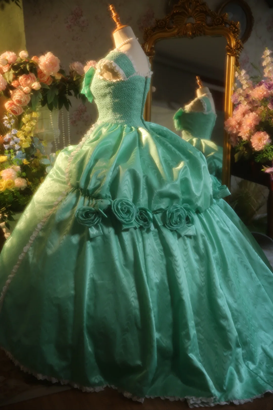 Light green halter-neck fitted waist ball gown with a full skirt R7265