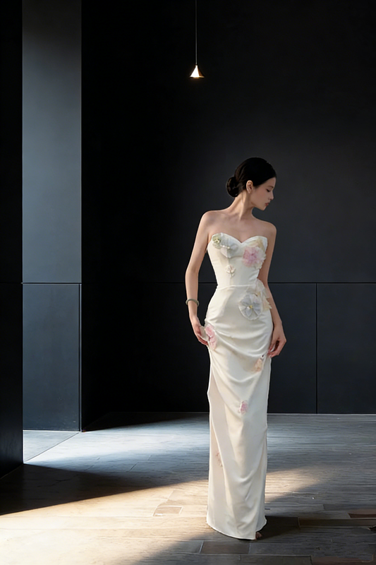 White strapless fitted waist long elegant ball gown/wedding dress R8025