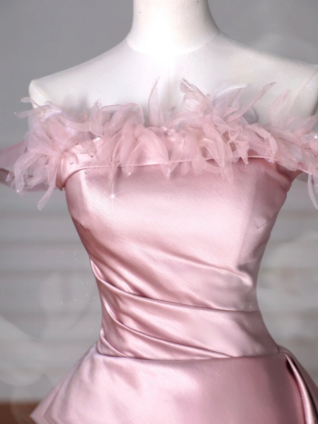 Elegant Feathers Neck Strapless Tulle Satin Ball Gown,Pink A Line Prom Evening Dress Y8629